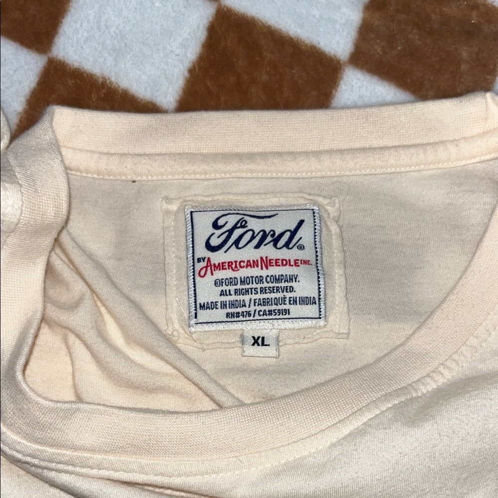 Ford Bronco T-Shirt in Cream and Blue - Picture 2 of 3